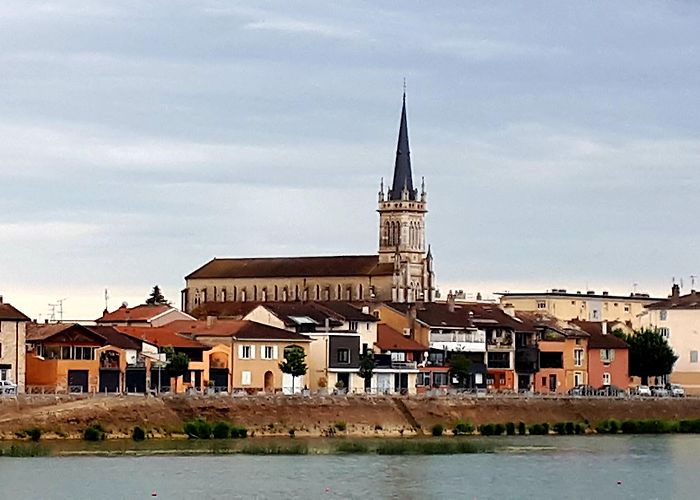 Saint-Laurent-sur-Saone photo