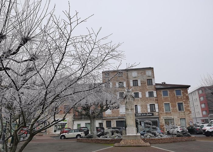 Saint-Laurent-sur-Saone photo