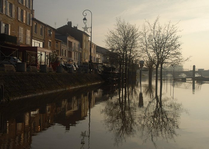 Saint-Laurent-sur-Saone photo