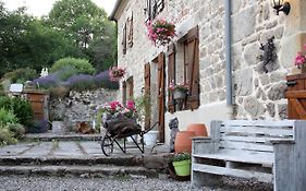 La Belle Ame Bed and Breakfast Saint-Priest-des-Champs Exterior photo