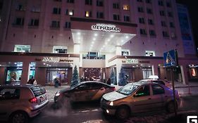 Congress Hotel Meridian Moermansk Exterior photo