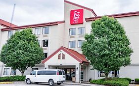 Red Roof Inn & Suites Indianapolis Airport Exterior photo