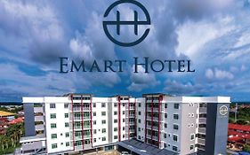 Emart Hotel  Miri Exterior photo