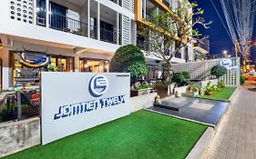 The Jomtien Twelve Hotel Exterior photo