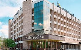 Oktyabrskaya Hotel Krasnojarsk Exterior photo