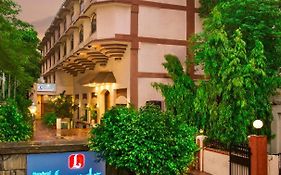 Lords Inn Vadodara Exterior photo