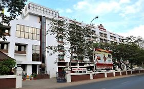 Breeze Residency Hotel Tiruchirappalli Exterior photo