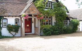 West Lodge Hotel Aylesbury  Exterior photo