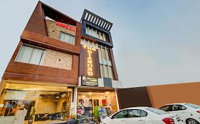 Hotel The Diamond Zirakpur Exterior photo