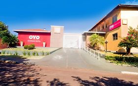 Oyo Athenas Apart Hotel Campo Grande  Exterior photo