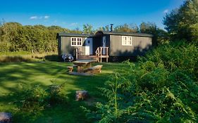 Black Mountain Breakaway Llangadog Exterior photo