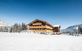 Alpengasthof Hoernlepass Hotel Riezlern Exterior photo