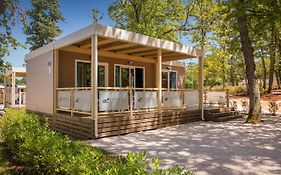 Mobile Homes Premium Relax Park Umag By Camp4You Exterior photo