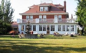 Wakamow Heights Bed And Breakfast Moose Jaw Exterior photo