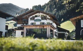 Hotel Landhaus Neumayr Grossarl Exterior photo