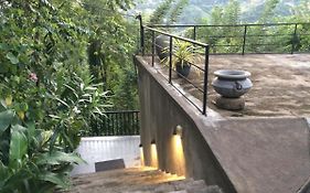 Selyna Sky Terrace Bed and Breakfast Kandy Exterior photo