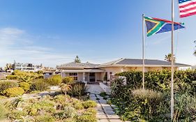 The Sir David Boutique Guest House Bloubergstrand Exterior photo