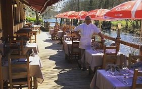 Hotel Restaurant Les Gorges De Chouvigny Exterior photo