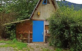 Cabane Dans Un Pommier Boutx Exterior photo