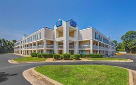 Motel 6 Raleigh North Exterior photo