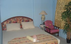 Casavilla Travellers Lodge Kuala Lumpur Room photo