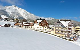 Hotel Neuwirt Ramsau am Dachstein Exterior photo