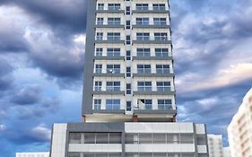 Afaq Tower Appartement Manamah Exterior photo