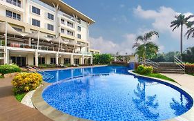 The Royale Krakatau Hotel Cilegon Exterior photo