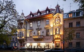 Chopin Hotel Lviv Exterior photo