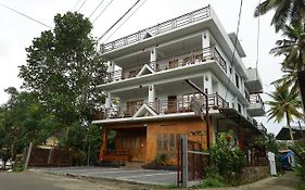 Periyar Woods Bed and Breakfast Thekkady Exterior photo