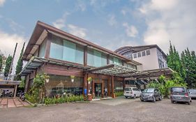 Takashimaya Hotel & Convention Lembang Exterior photo