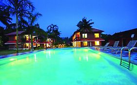 Leisure Vacations Gold Field Lake Resort, Kumarakom Exterior photo