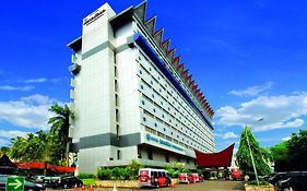 Danau Toba Hotel International Medan Exterior photo