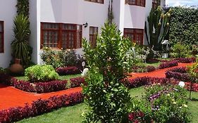 Hotel & Bungalows Villa Valencia Huaraz  Exterior photo