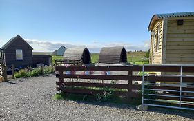 Hillside Camping Pods&Shepherd's Hut Wick  Exterior photo