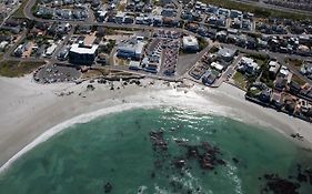 Small Bay Guest House Bloubergstrand Exterior photo