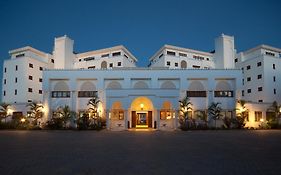 Lantana Galu Beach Hotel Diani Beach Exterior photo