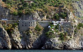 La Locanda Del Fiordo Hotel Furore Exterior photo