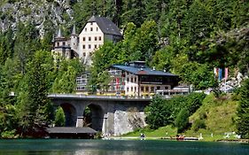 Hotel Schloss Fernsteinsee Nassereith Exterior photo