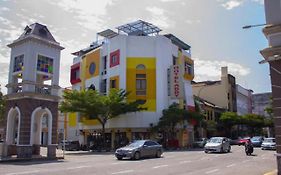 Abby By The River Hotel Ipoh Exterior photo