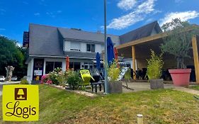 Hotel Restaurant Logis Cote Lac Savenay Exterior photo