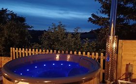 Norwell View Farm Glamping With Hot Tubs Hotel Bath Exterior photo