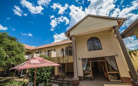 Acacia Guesthouse Klerksdorp Exterior photo