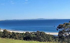 Pandanus Palms Holiday Resort Point Lookout Exterior photo