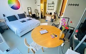 Private Studio With Free Car Parking Bed and Breakfast Amsterdam Exterior photo