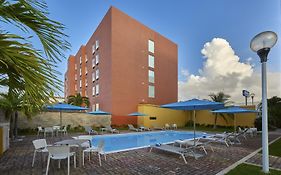 City Express Junior Cancun Hotel Exterior photo