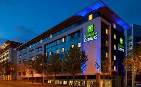 Holiday Inn Express Newcastle City Centre Exterior photo