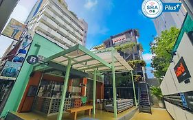 Lub D Bangkok Siam - Sha Extra Plus Hostel Exterior photo