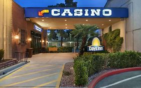 Days Inn By Wyndham Las Vegas Wild Wild West Gambling Hall Exterior photo