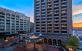 Hilton Indianapolis Hotel&Suites Exterior photo